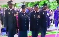 سوتی افسران ارشد پلیس آفریقای جنوبی در مراسم خاکسپاری + فیلم