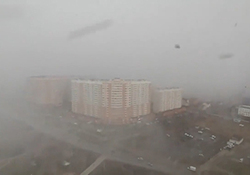 لحظه وقوع طوفان برفی در روسیه + فیلم