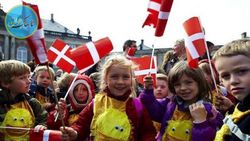 چرا دانمارکی ها، شادترین مردم جهان هستند؟+فیلم