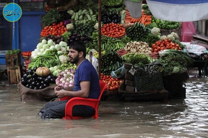  پس از بارش باران و وقوع سیلاب منتظر مشتری/ پاکستان
