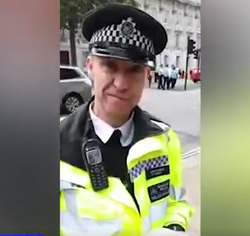 وقتی پلیس لندن قیمه نذری می‌خورد + فیلم