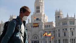 روحیه دادن جالب پلیس اسپانیا در ایام قرنطینه خانگی + فیلم