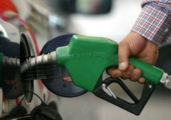 مصرف بنزین کشور ۲۲ میلیون لیتر کاهش یافت