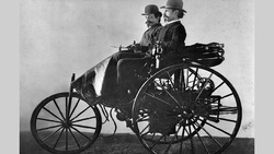 سازنده اولین اتومبیل جهان کیست؟ + عکس
