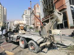جزئیات واژگونی میکسر بتن در آجودانیه تهران