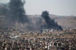 جنگنده‌های سعودی پایتخت یمن را بمباران کردند