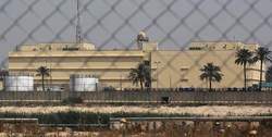 منابع دیپلماتیک: آمریکا سفارت خود را در عراق می‌بندد