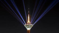 برج آزادی تهران امشب و فردا شب نورپردازی می‎شود