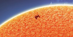 یک تصویر جالب از ایستگاه فضایی بین المللی با پس زمینه ماه و خورشید
