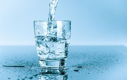 دستورالعمل نوشیدن آب در اسلام + اینفوگرافیک