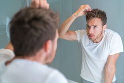 عاداتی که سلامت موهای ما را تهدید می‌کند