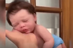 ویدیویی باورنکردنی از نوزاد عروسک