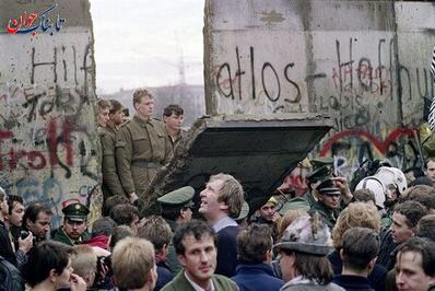 فروریختن دیوار برلین در نزدیکی 