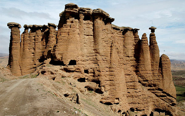 تخت دیو کجاست؟ +تصاویر