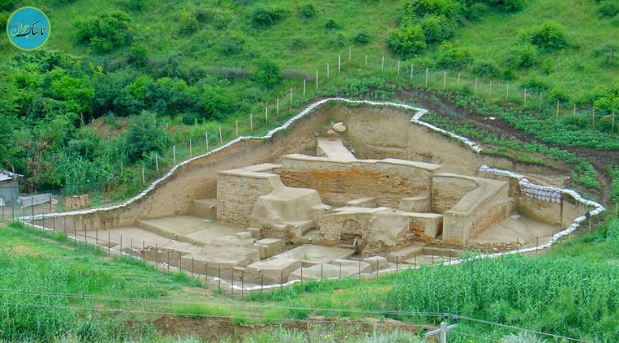 مار سرخ در کجا لانه کرده است؟ + تصاویر مار سرخ در کجا لانه کرده است؟ + تصاویر