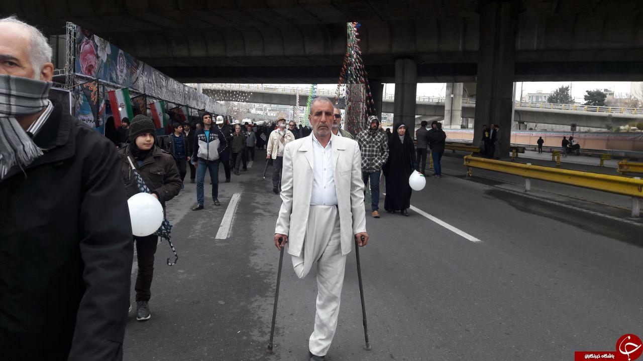 حاشیه های جالب و دیدنی راهپیمایی ۲۲ بهمن ۹۷ +تصاویر حاشیه های جالب و دیدنی راهپیمایی ۲۲ بهمن ۹۷ +تصاویر