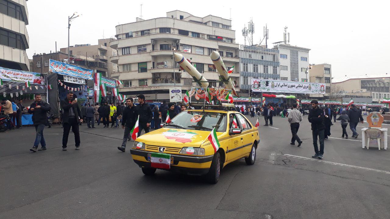 حاشیه های جالب و دیدنی راهپیمایی ۲۲ بهمن ۹۷ +تصاویر حاشیه های جالب و دیدنی راهپیمایی ۲۲ بهمن ۹۷ +تصاویر