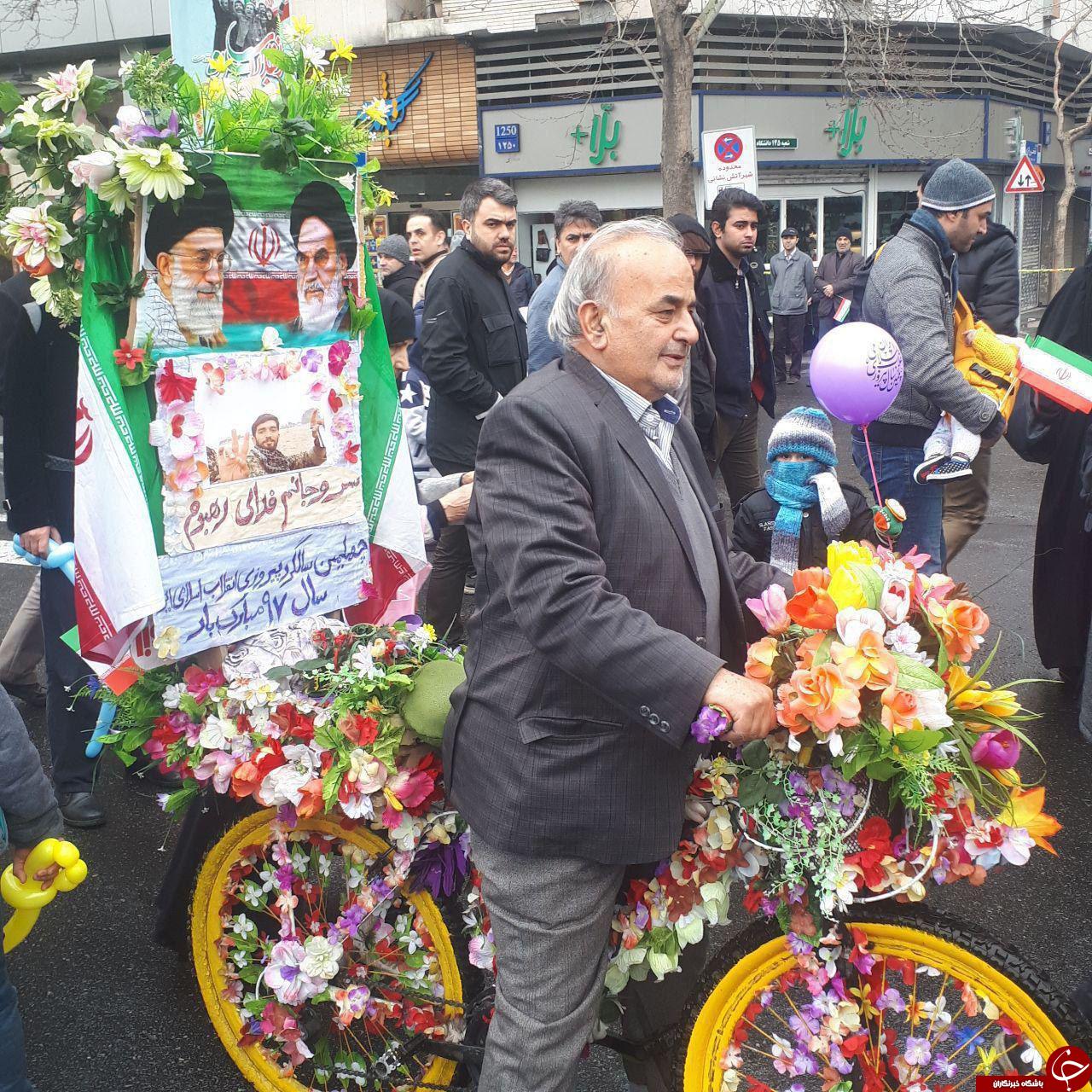 حاشیه های جالب و دیدنی راهپیمایی ۲۲ بهمن ۹۷ +تصاویر حاشیه های جالب و دیدنی راهپیمایی ۲۲ بهمن ۹۷ +تصاویر