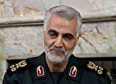 حضور سردار سلیمانی و فرزندش در راهپیمایی ۲۲ بهمن+عکس