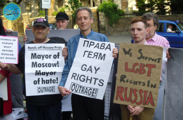 حامی همجنسبازان در راهپیمایی ۲۲ بهمن، حقارت ضد انقلاب در دروغ پردازی حامی همجنسبازان در راهپیمایی ۲۲ بهمن، حقارت ضد انقلاب در دروغ پردازی