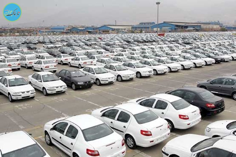 یک سوم قیمت خودرو حباب است! /فعلا نخرید