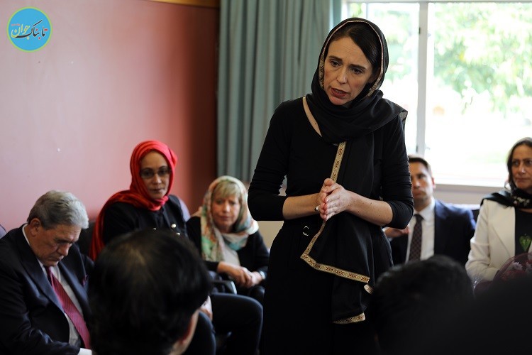 حجاب نخست وزیر نیوزلند به احترام قربانیان حادثه تروریستی/ عکس