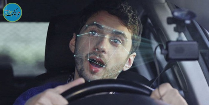 استفاده از هندزفری در حین رانندگی احتمال تصادف را کاهش نمی دهد