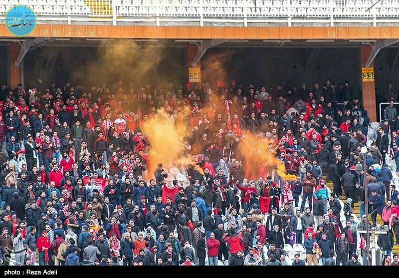 حمله تماشاگران به بازیکنان تراکتورسازی! حمله تماشاگران به بازیکنان تراکتورسازی!