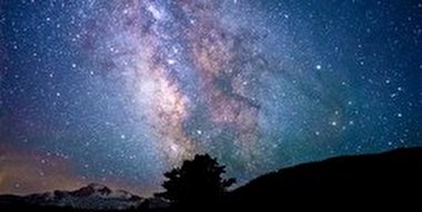 وقتی کهکشان ها «آتش‌بازی» می کنند + عکس