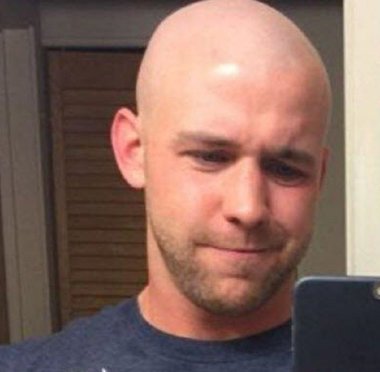 مسئولان از طرفدار کچل تیم انگلیسی یاد بگیرند + فیلم