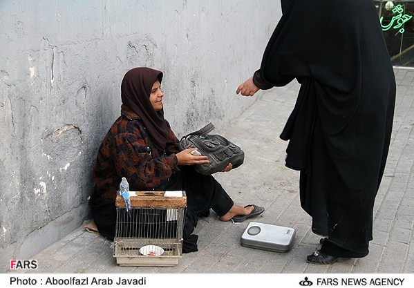 روایتی از فالگیرهای ایستگاه مترو تجریش