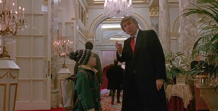 تنها در خانه