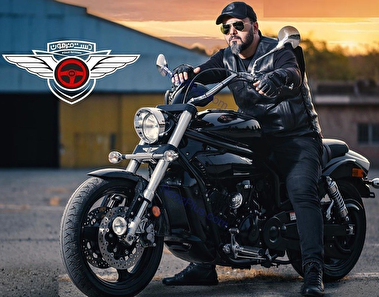 کامبیز دیرباز: با شنیدن واژه سلبریتی کهیر می‌زنم