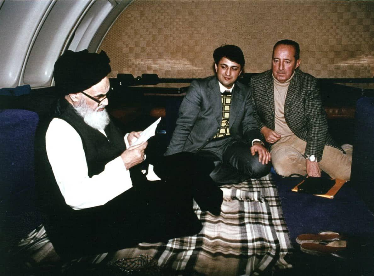 تصاویری از امام خمینی در پرواز هواپیمای ایرفرانس