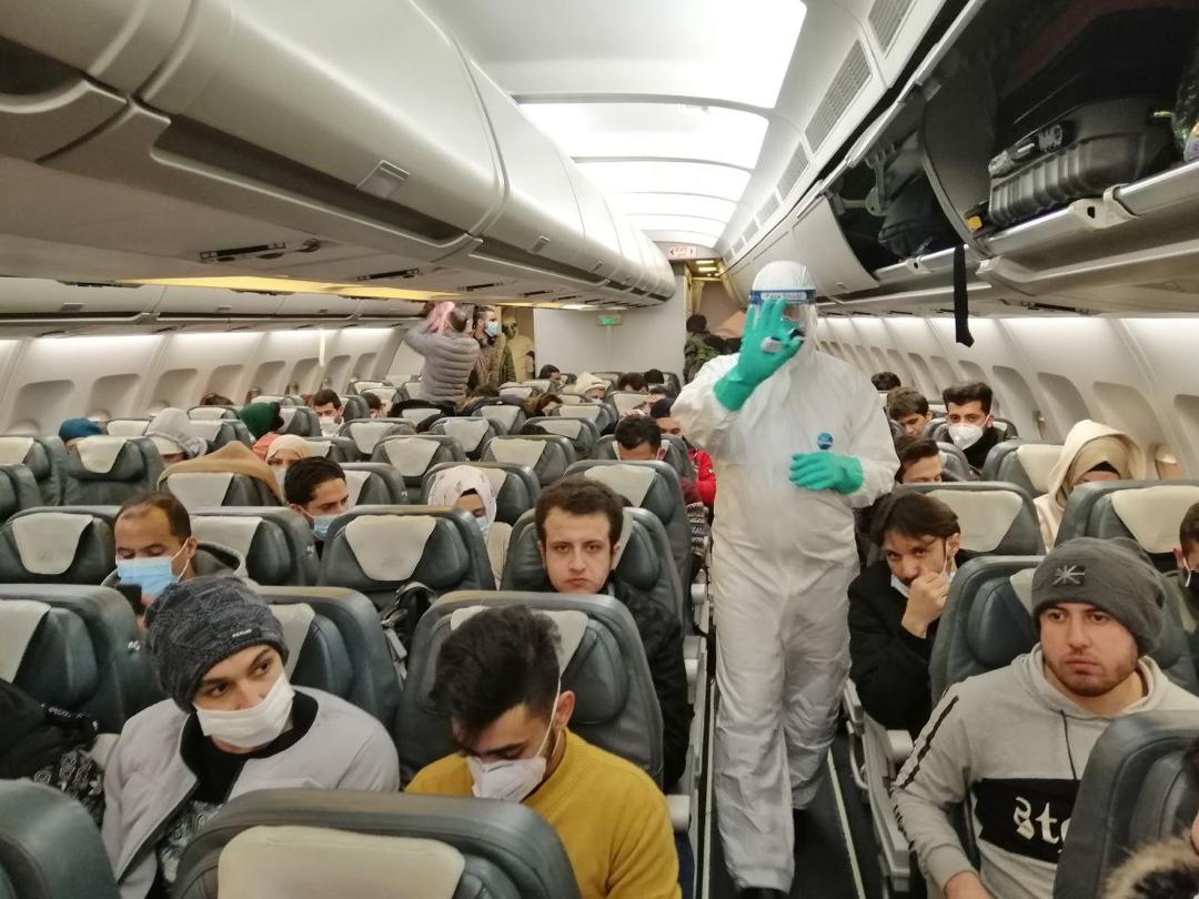 دانشجویان ایرانی در حال بازگشت از چین