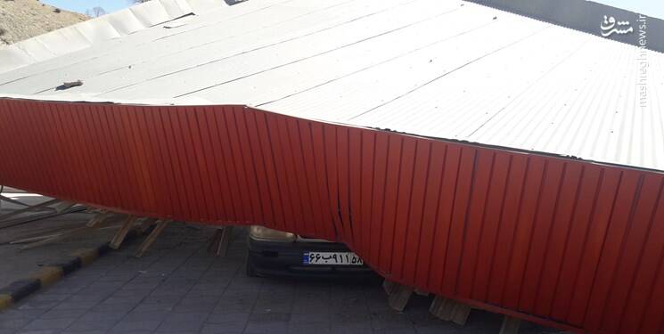 ریزش سقف پمپ بنزین با برخورد کامیون + تصاویر ریزش سقف پمپ بنزین با برخورد کامیون