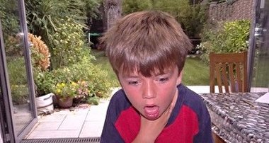 کودک ۹ ساله، پسرعمویش را از خفه شدن نجات داد!