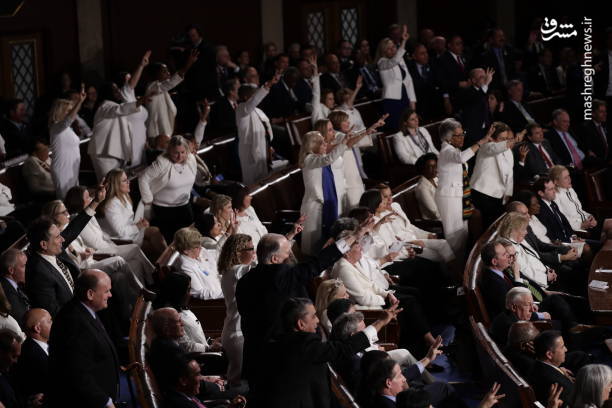 لباس سفید زنان دموکرات