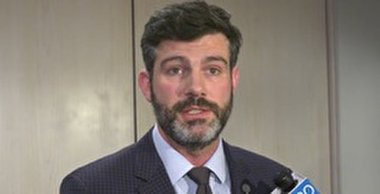 تسلیت گفتن شهردار کانادایی به زبان فارسی + فیلم