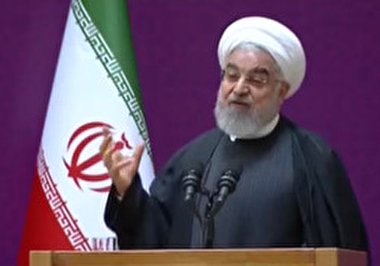 ماجرای رقابت یک دختر دانشجو با حسن روحانی + فیلم