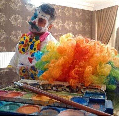 پای صحبت مهندسی که می‌خواهد «دلقک» هم باشد