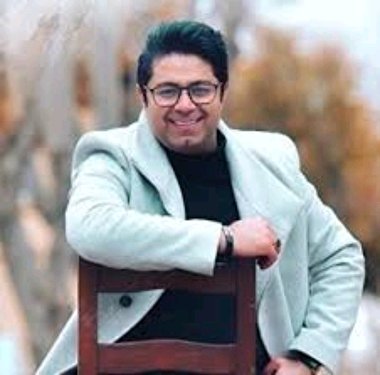 حجت اشرف زاده آنلاین می خواند