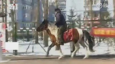 اقدام عجیب شهروند چینی در شهر!