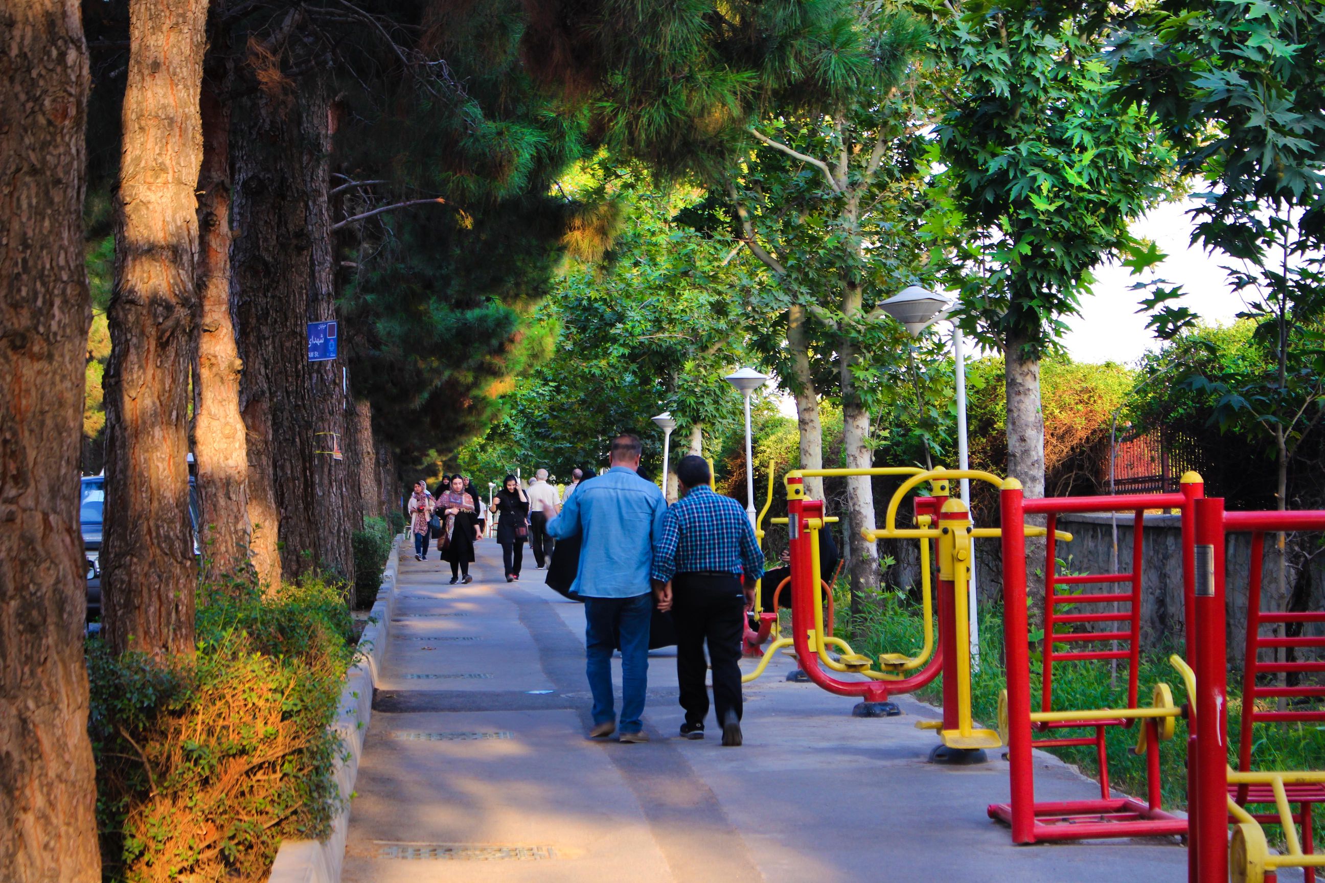 ورزش کردن در مکان های عمومی