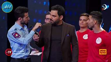 فیلم مصدومیت شرکت کننده عصر جدید با چاقو و ورود اورژانس