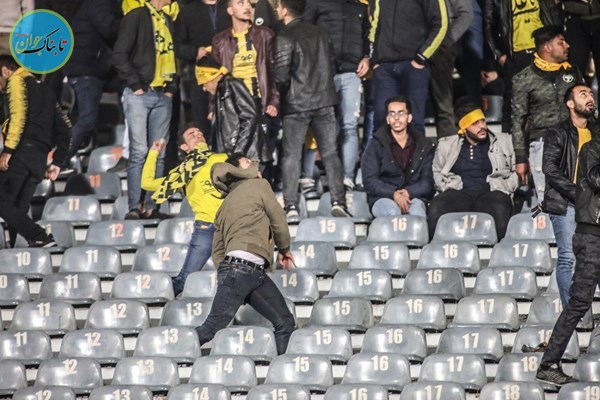 زنان باید در چنین محیط جهنمی حضور یابند؟