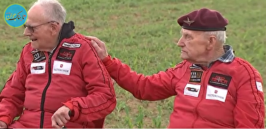 چتربازی کهنه‌سربازان ۹۰ ساله بریتانیایی+فیلم