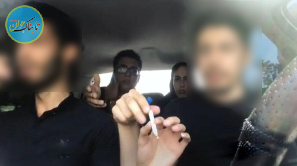 وقتی راننده قصد بریدن سر مسافر را مقابل سرنشینان می‌کند! + تصاویر