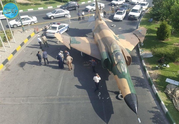 ماجرای فرود جنگنده ‌اف۴ در قم!