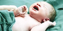 تولد نخستین نوزاد از رحم پیوندی+عکس